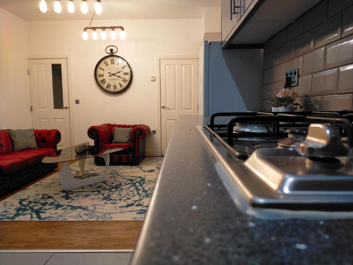 4 Bed Entire House - Heart Of The City - Near Sufc Sheffield Dış mekan fotoğraf